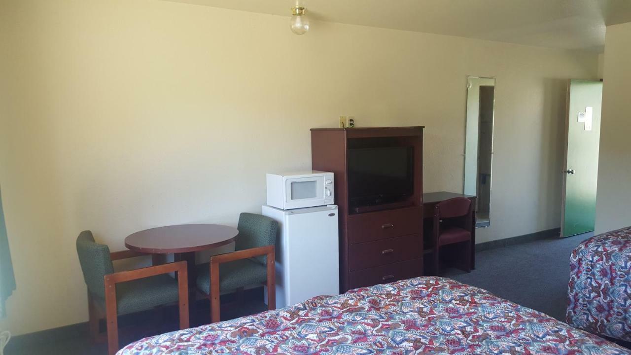 Safari Inn Motel Winston Luaran gambar